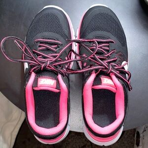 Nike Kids Sneakers Black with Pink Accents